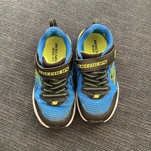 Sketchers size 11 Wide